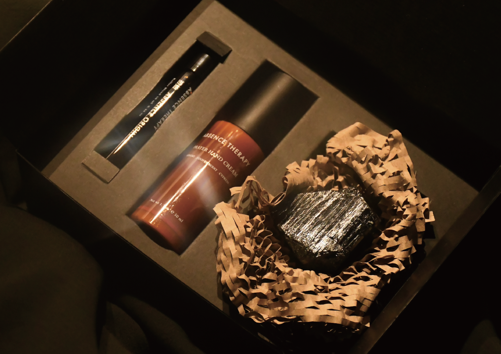 2024 Mineral and Scent Gift Box-4