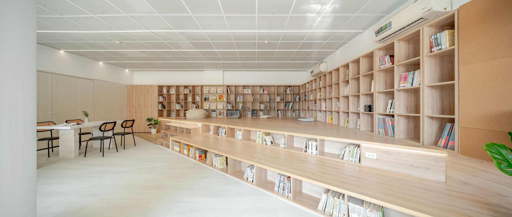 Triangle Book-hill - Yuan Tung Elementary School Community Library-4