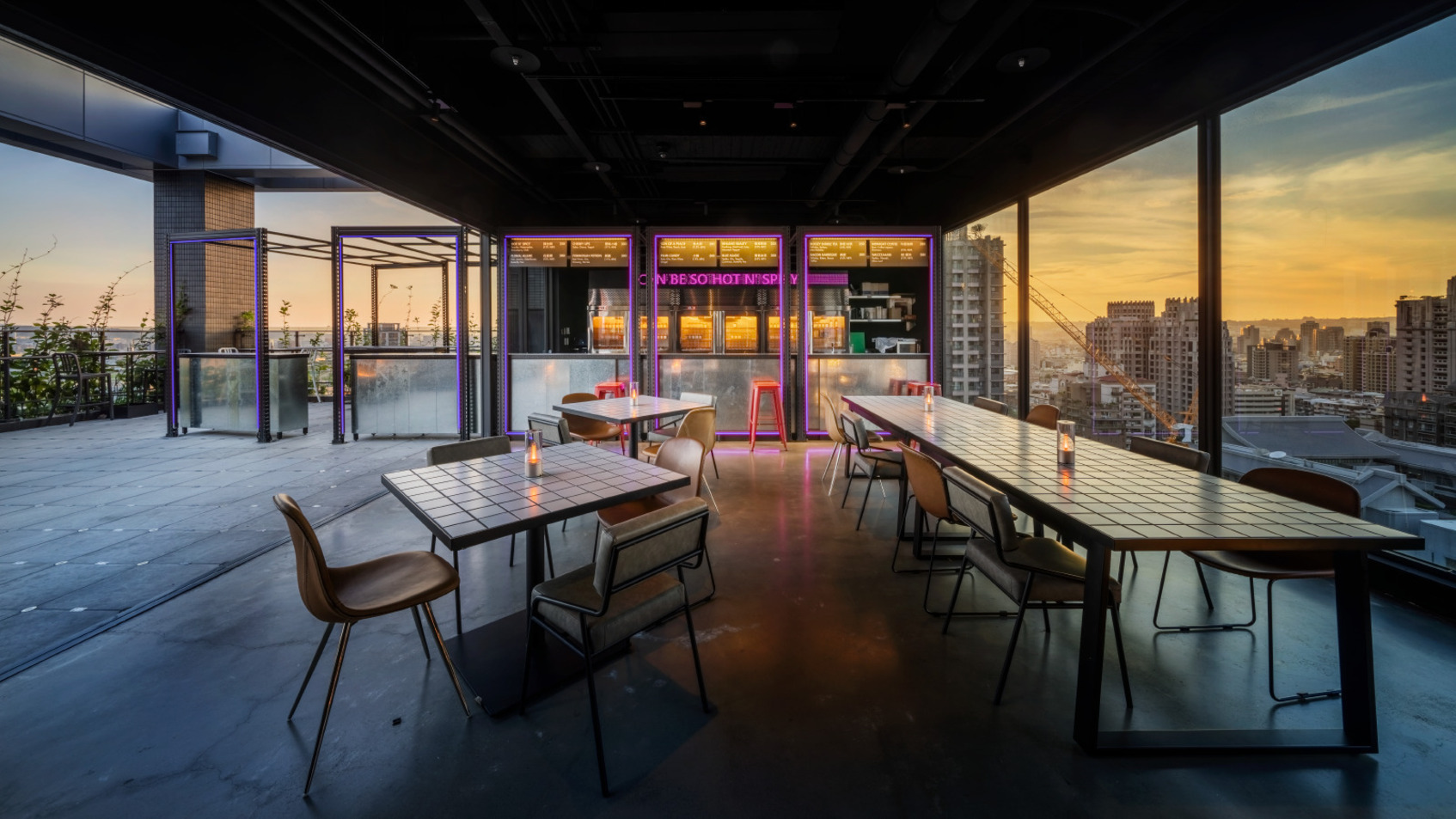 The Moxy Rooftop Bar XOXO-4