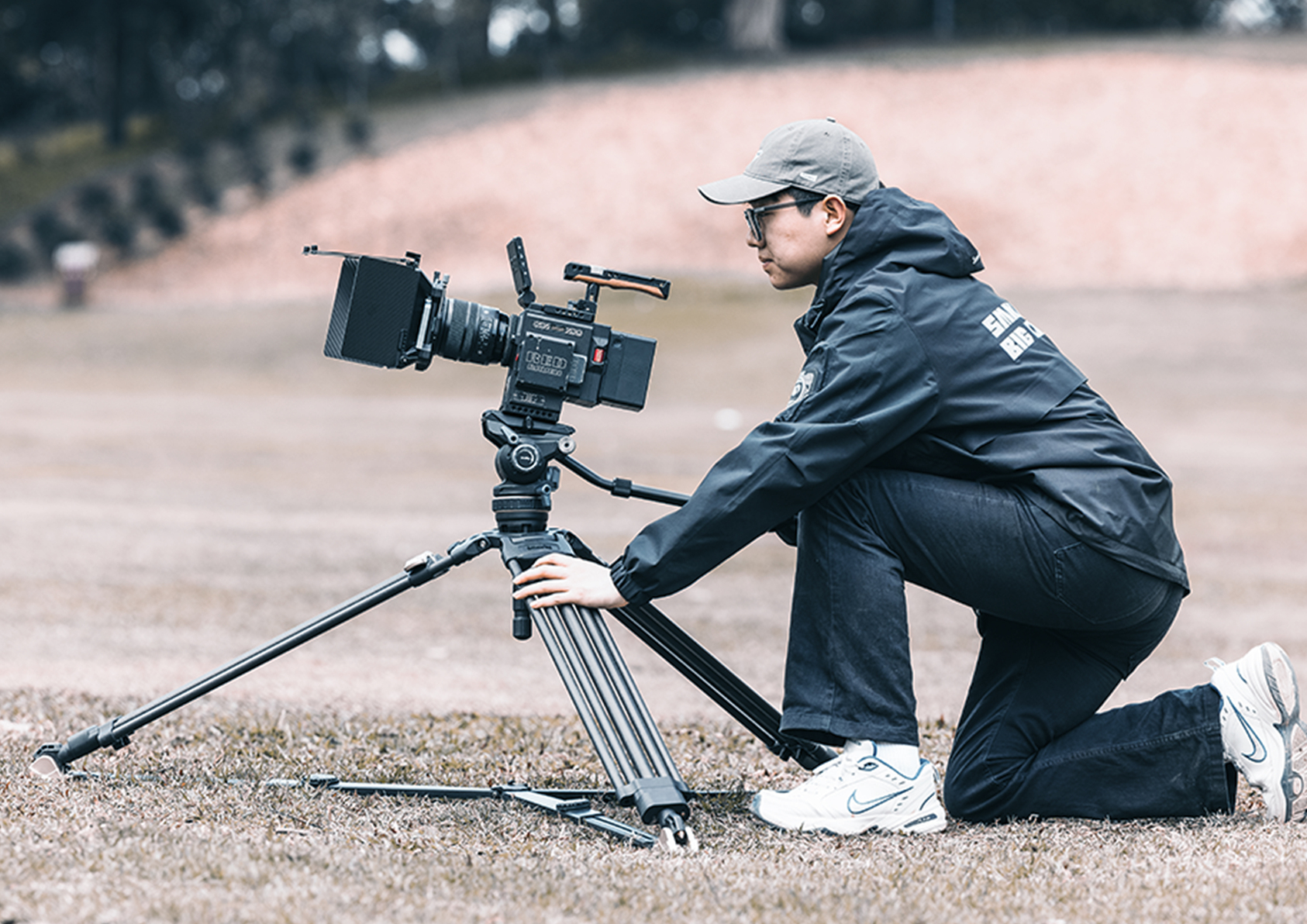 SmallRig Heavy-Duty Carbon Fiber Tripod Kit AD-120-3