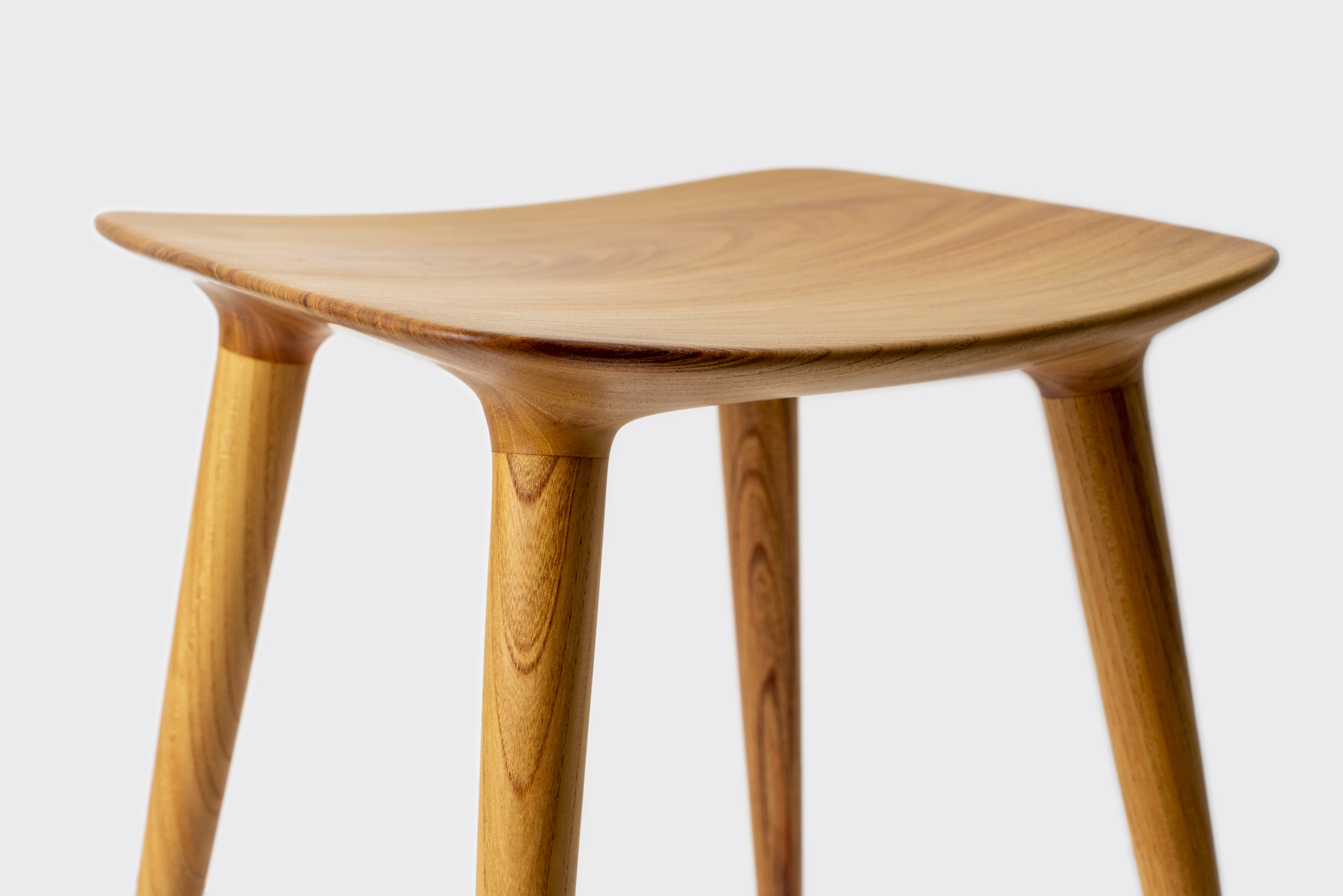 Lotus Curve Stool-2