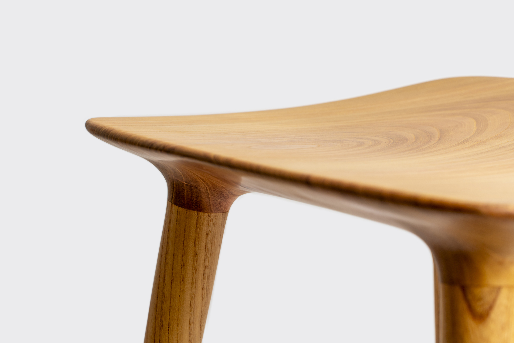 Lotus Curve Stool-3